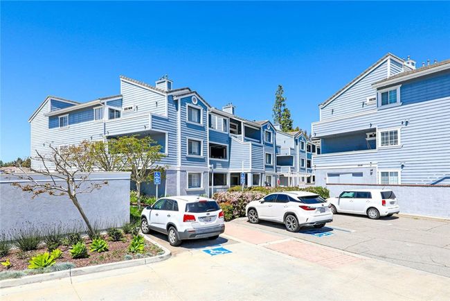 121F - 121 S Lakeview Ave, Condo with 2 bedrooms, 2 bathrooms and 2 parking in Placentia CA | Image 18