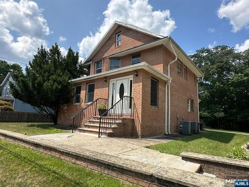 385 Godwin Ave, Wyckoff, NJ, 07481-1529 | Card Image