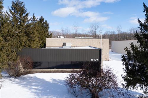 28800 Wall St, Wixom, MI, 48393-3518 | Card Image