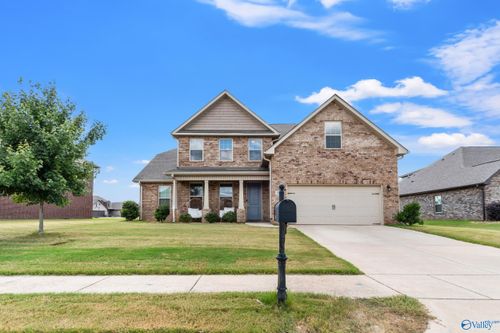 104 Cove Brook Dr, Meridianville, AL, 35759-7300 | Card Image