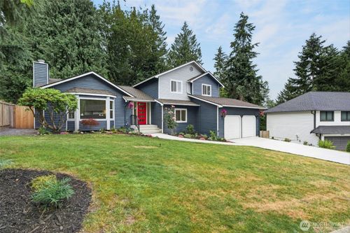 4211 210th Pl Ne, Sammamish, WA, 98074-9357 | Card Image
