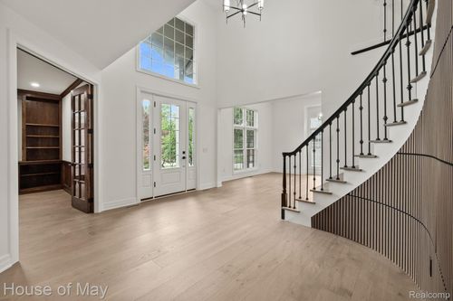 4743 S Ridge Dr, West Bloomfield, MI, 48323-2079 | Card Image