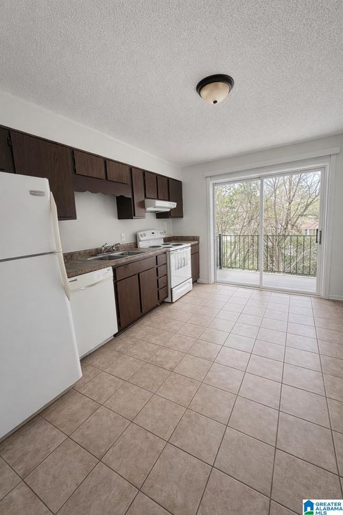 c-834 Beacon Parkway, Birmingham, AL, 35209 | Card Image