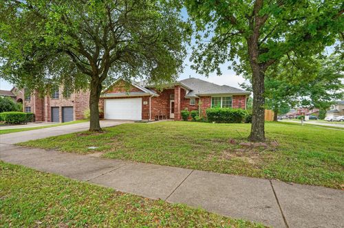 226 Cozy Ln, Cedar Hill, TX, 75104-3232 | Card Image