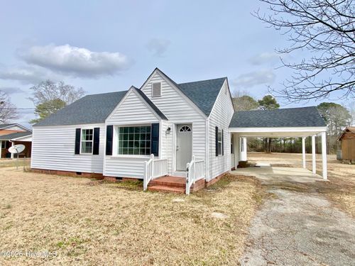 414 W Main St, Selma, NC, 27576-5923 | Card Image