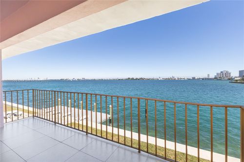 apt-15-7921 East Dr, North Bay Village, FL, 33141-3343 | Card Image