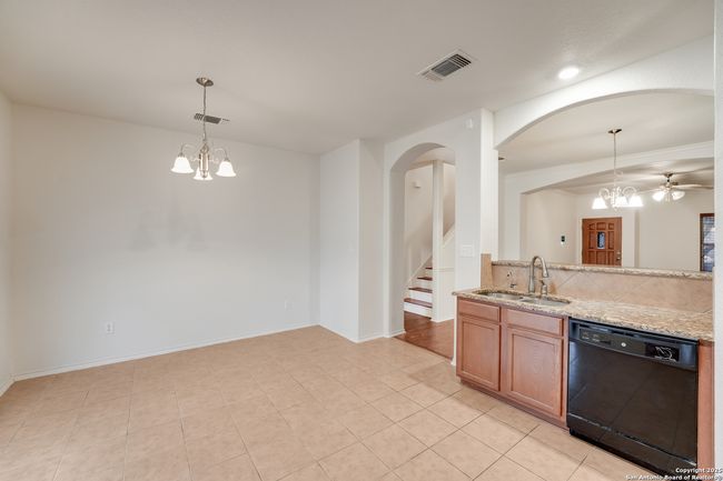9955 Meadow Lark, House other with 4 bedrooms, 3 bathrooms and null parking in Converse TX | Image 7