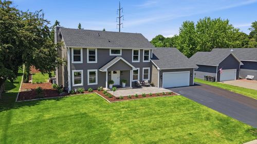 2734 Shadow Wood Ct, Chaska, MN, 55318-1105 | Card Image