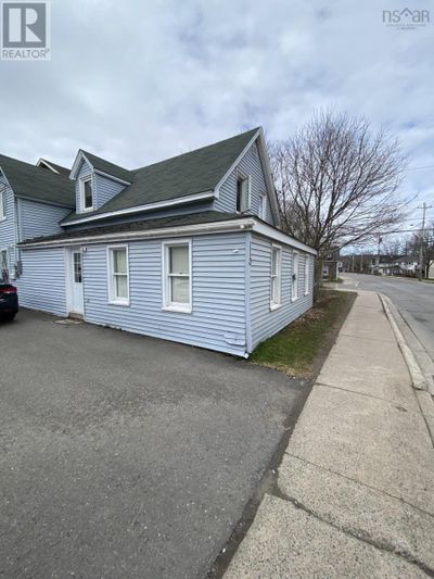 113 College St, House other with 5 bedrooms, 1 bathrooms and null parking in Antigonish NS | Image 3