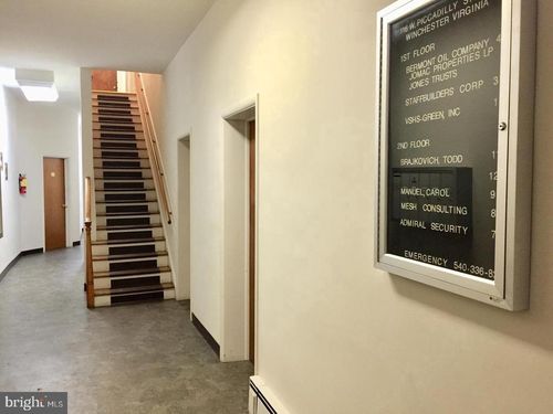 5-116 W Piccadilly St, Winchester, VA, 22601-3956 | Card Image