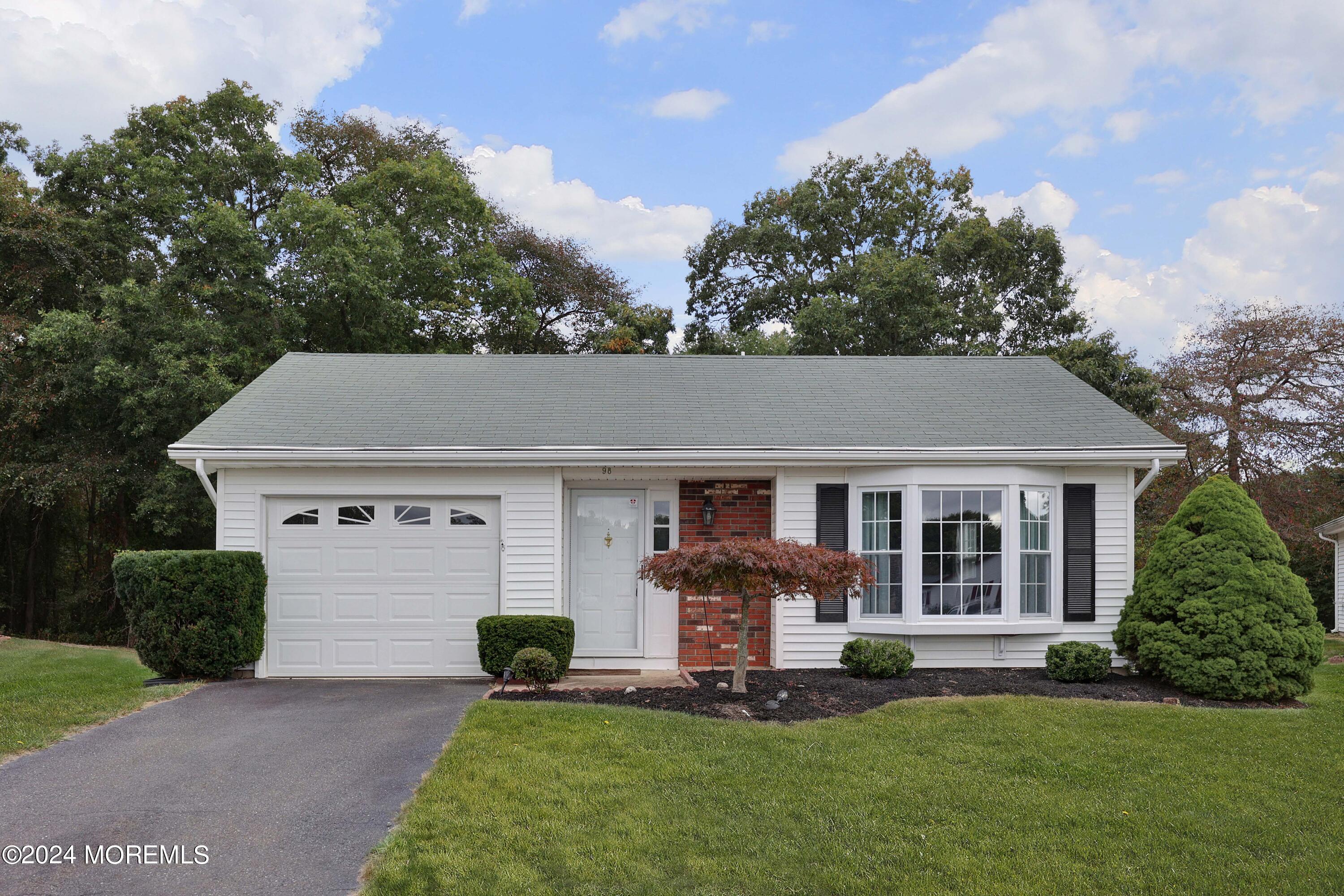 Greenbriar Blvd, Brick, NJ 08724