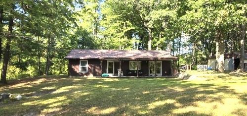 10515 Broadway Rd, Remus, MI, 49340-9605 | Card Image