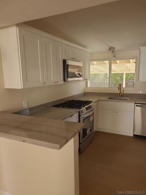 5483 Elgin Ave, San Diego, CA, 92120-1836 | Card Image
