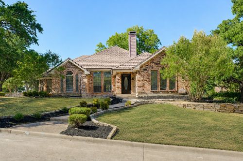716 Ashley Dr, Hurst, TX, 76054-2033 | Card Image