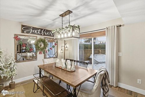 1760 Eastridge Dr, Anchorage, AK, 99501-5745 | Card Image