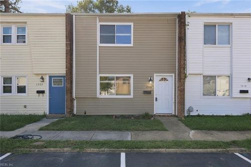 1309 Green Cedar Ln, Virginia Beach, VA, 23453-2806 | Card Image