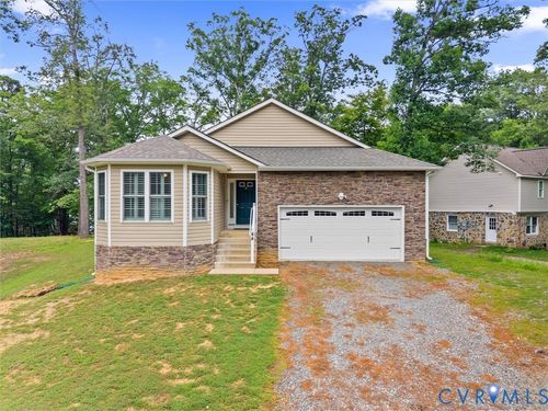 44 Lake Caroline Dr, Ruther Glen, VA, 22546-5213 | Card Image