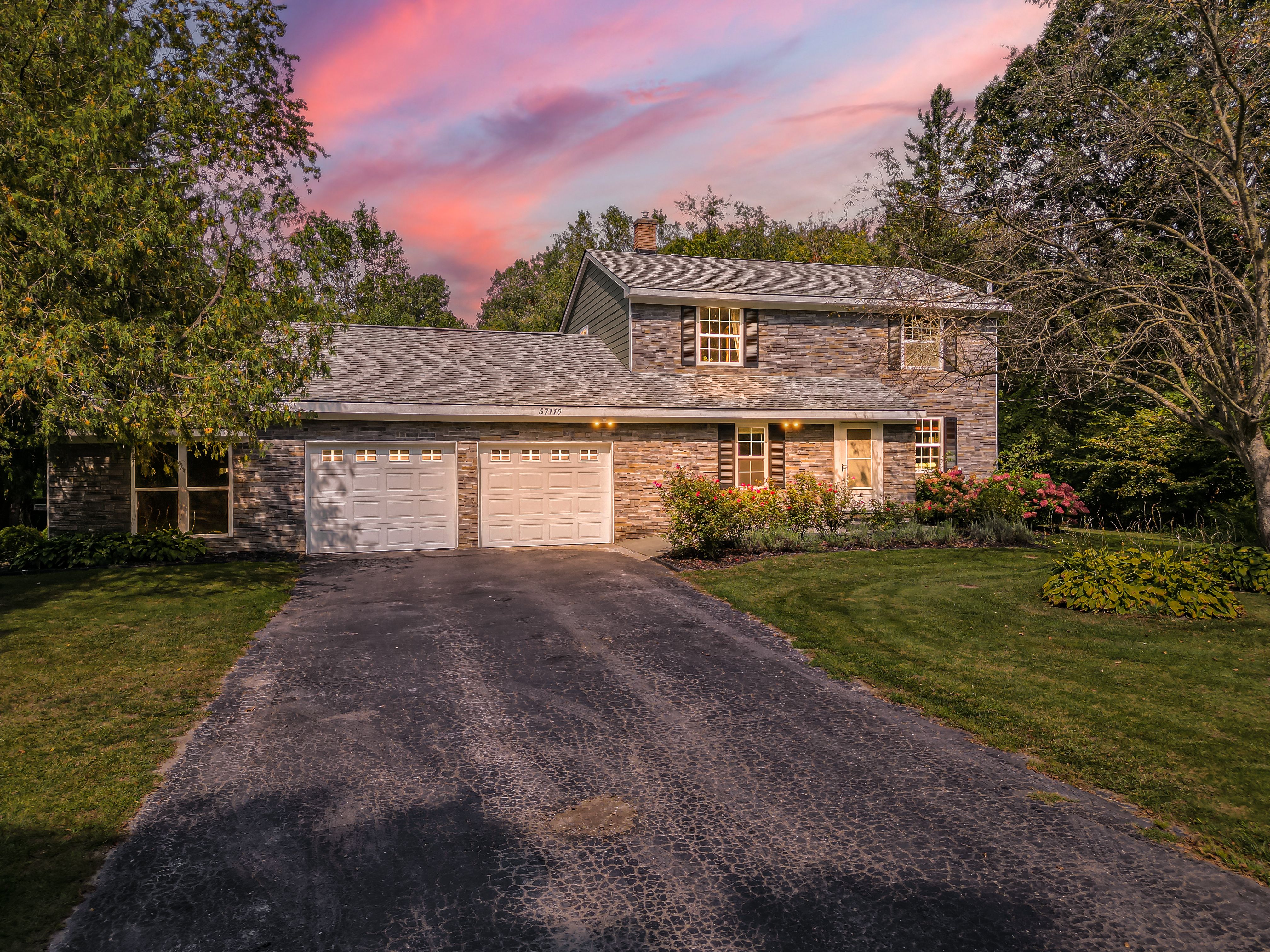 12 Mile Rd, New Hudson, MI 48165