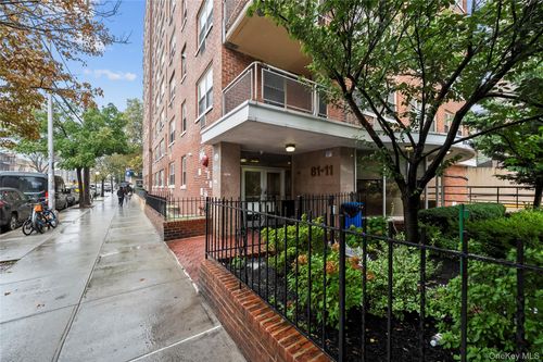 3v-81-11 45th Ave, Elmhurst, NY, 11373-3516 | Card Image