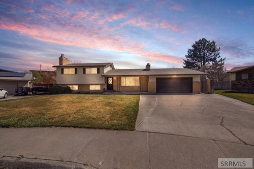 1920 Riviera Cir, Idaho Falls, ID, 83404-5621 | Card Image