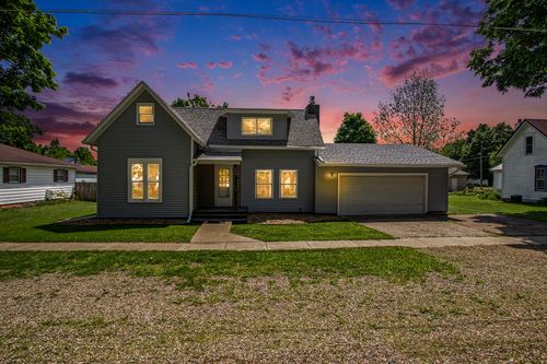 315 S A Ave, Athens, MI, 49011-5115 | Card Image