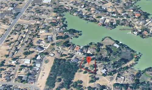 972 S Kika De La Garza Blvd, La Joya, TX, 78560-3901 | Card Image