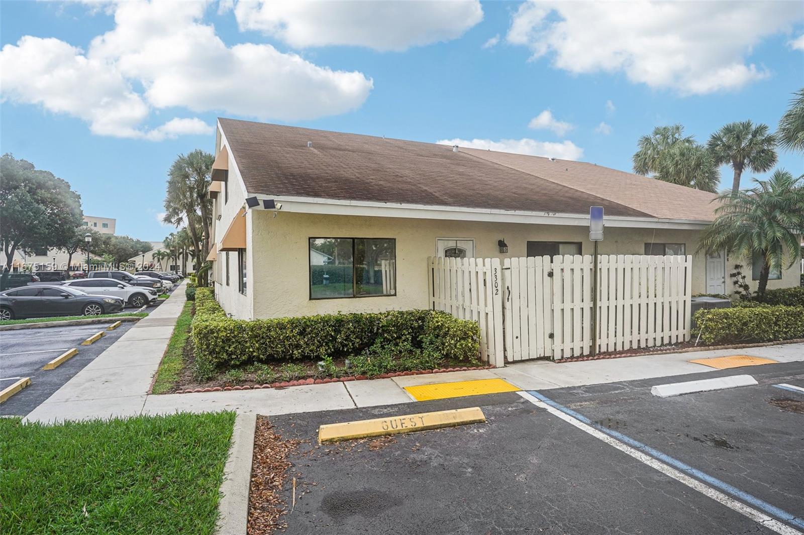 103rd Ave, Sunrise, FL 33351