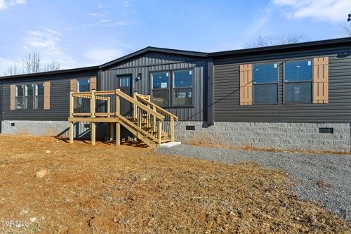 8000 Snapps Ferry Rd, Chuckey, TN, 37641-4336 | Card Image