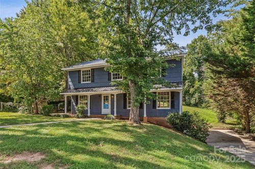 1120 16th Ave Nw, Hickory, NC, 28601-2247 | Card Image