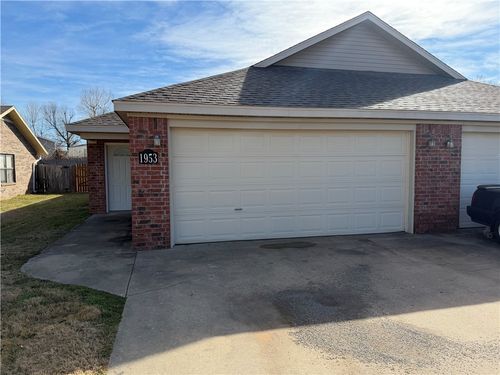1953 S 18th St, Rogers, AR, 72758-6211 | Card Image