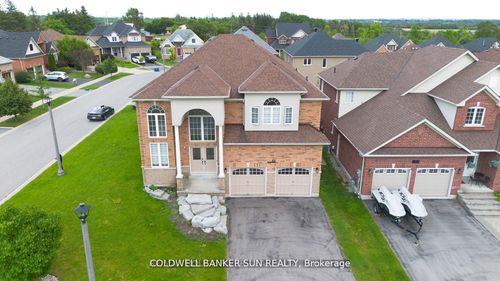 33 Ellis Cres, Lindsay, ON, K9V0A5 | Card Image