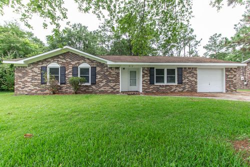 212 Farmhill Dr, Summerville, SC, 29483-2638 | Card Image