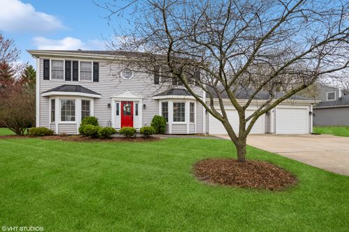 6695 Foxworth Ln, Gurnee, IL, 60031-4042 | Card Image