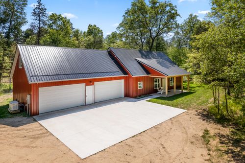 7060 S 142nd Ave, Rothbury, MI, 49452-8123 | Card Image