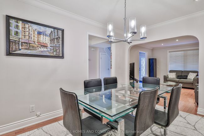 1075 Glengrove Ave, House other with 4 bedrooms, 3 bathrooms and 4 parking in North York ON | Image 9