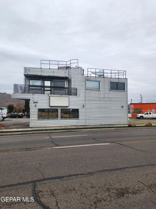 b-3107 E Paisano Dr, El Paso, TX, 79905-4139 | Card Image