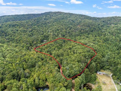 001 Pond Rd, Spruce Pine, NC, 28777 | Card Image