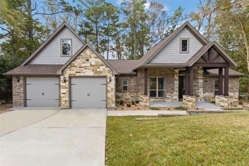 1617 Woodland Valley Drive, Huntsville, TX, 77340 | Card Image