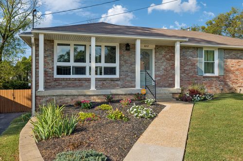 8207 Luree Ln, Hermitage, TN, 37076-2119 | Card Image