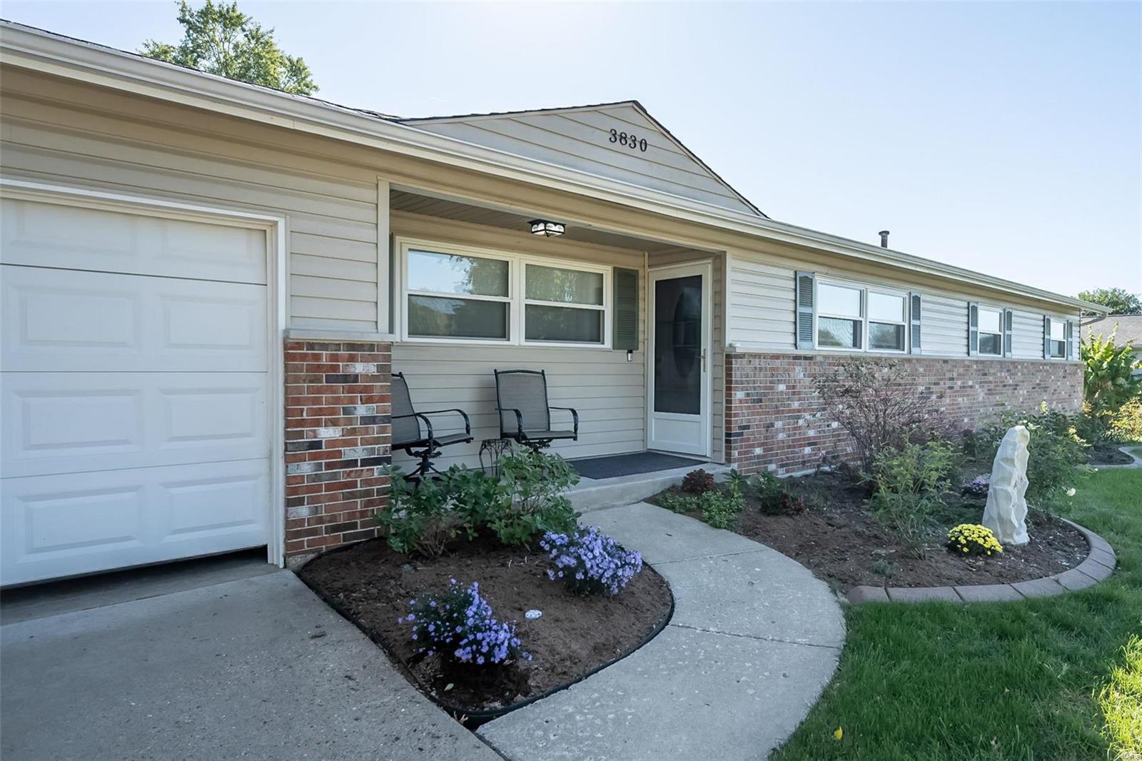 Jeff Dr, Saint Charles, MO 63304