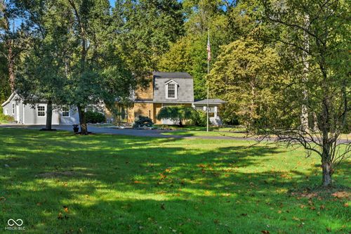 15412 Southeastern Pkwy, Fishers, IN, 46037-7123 | Card Image