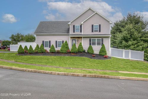 266 Susquehannock Dr, Wilkes Barre, PA, 18702-2743 | Card Image