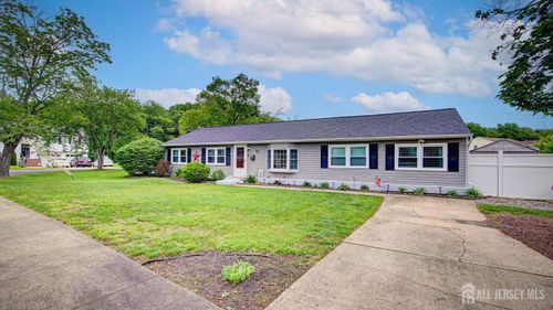 27 Carlton Ave, Monroe, NJ, 08831-8503 | Card Image