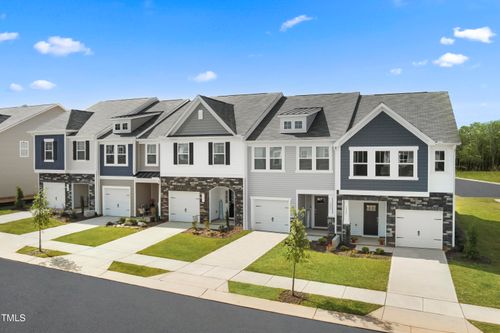 44 Honeydew Way, Clayton, NC, 27520-4518 | Card Image