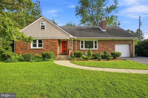 332 Ruth Ridge Dr, LANCASTER, PA, 17601-3829 | Card Image