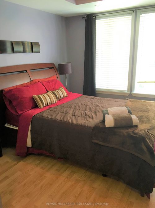837-46 Western Battery Rd, Toronto, ON, M6K3P1 | Card Image