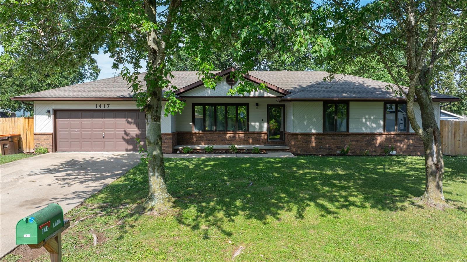 Lana Dr, Lebanon, MO 65536