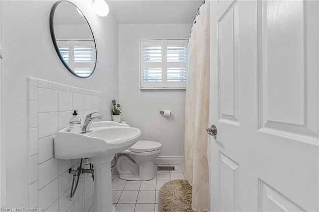 63 W 25 Th St, House other with 4 bedrooms, 1 bathrooms and 4 parking in Hamilton ON | Image 19