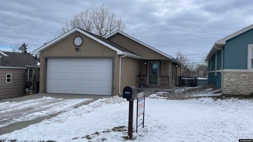 1939 S Oakcrest Ave, Casper, WY, 82601-4753 | Card Image
