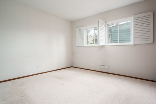 5005 Mohawk Road, Rockford, IL, 61107 | Card Image
